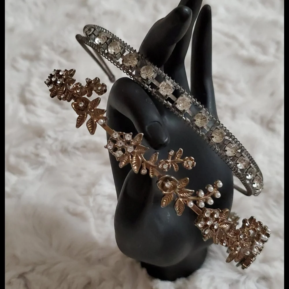 •Hair accessory package for Girls or Women•